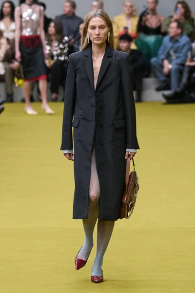 Look 35
